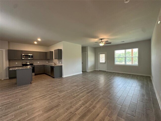 Building Photo - 17010 Lantana Lp