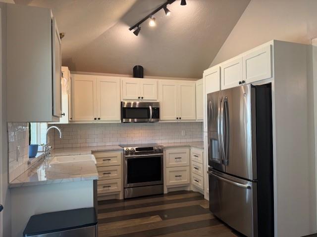 Building Photo - 4704 Stonegate Dr