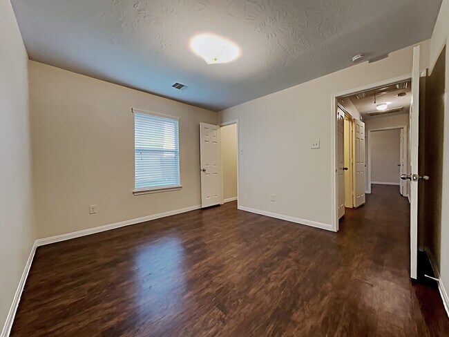 Building Photo - 21407 Palma Grove Way