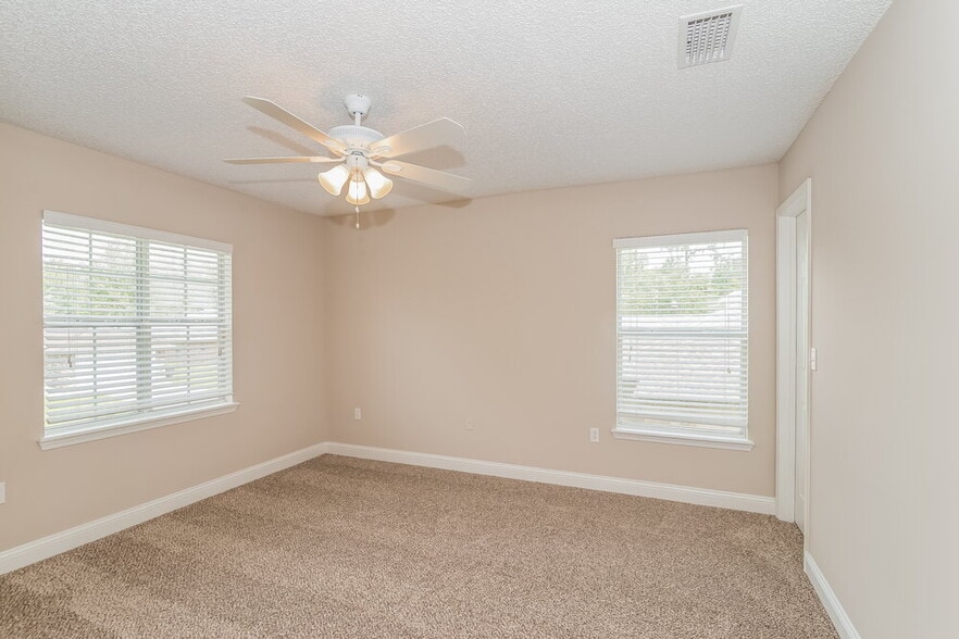 Building Photo - 1919 Raising Hill Dr