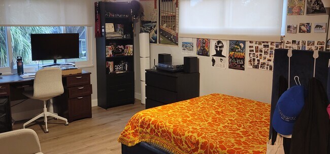 Master Bedroom - 1279 86th Ave N