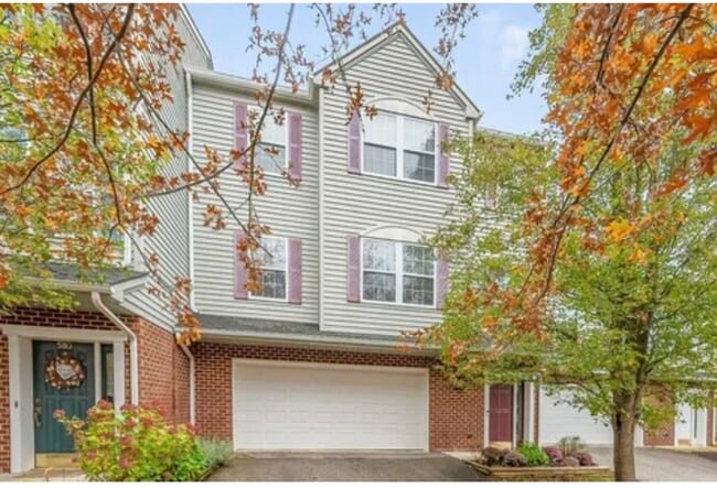 Building Photo - 590 Tall Oak Blvd NW