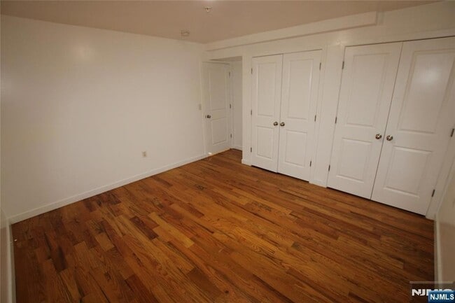 Building Photo - 100 Grove Terrace