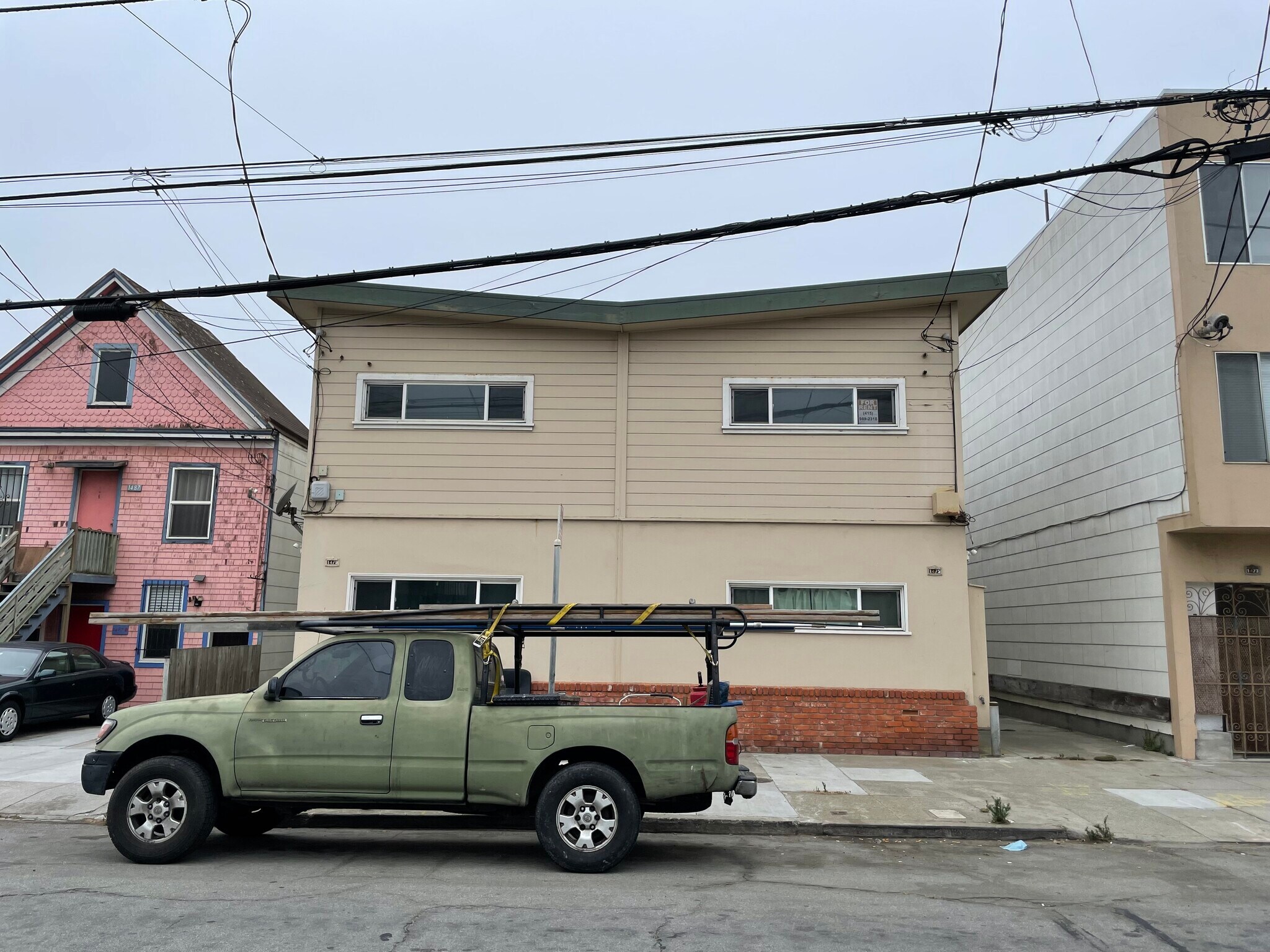 Building Photo - 1475 48th Ave
