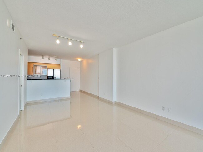 Building Photo - 325 S Biscayne Blvd