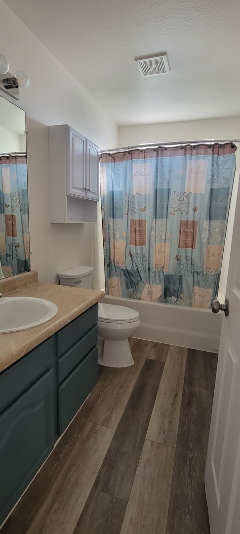 Building Photo - 840 Heather Pl