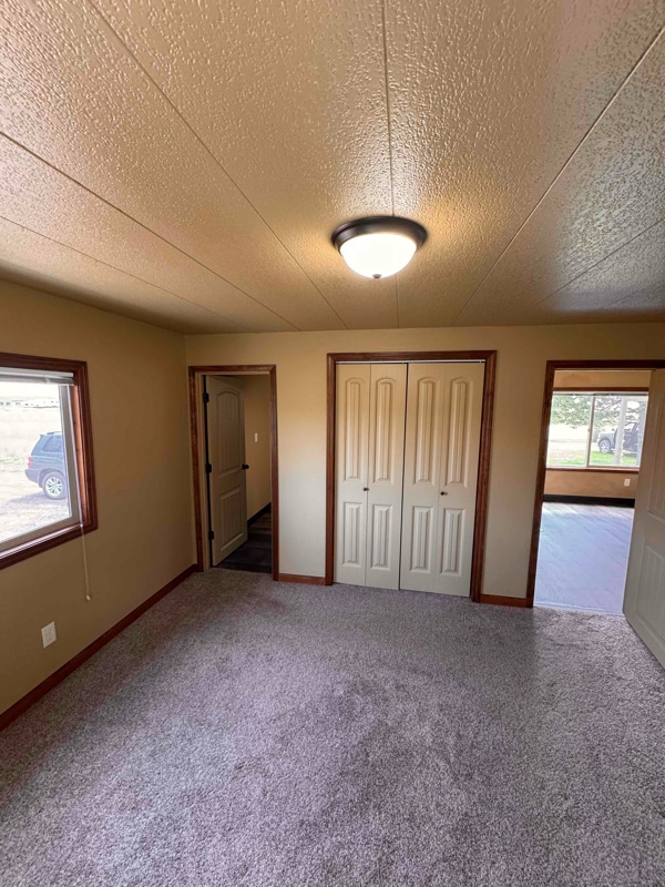 Building Photo - 8620 Applegate Dr