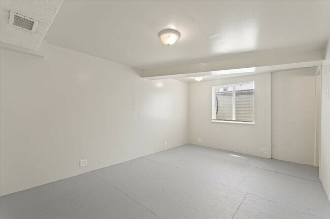 Building Photo - 775 1st St