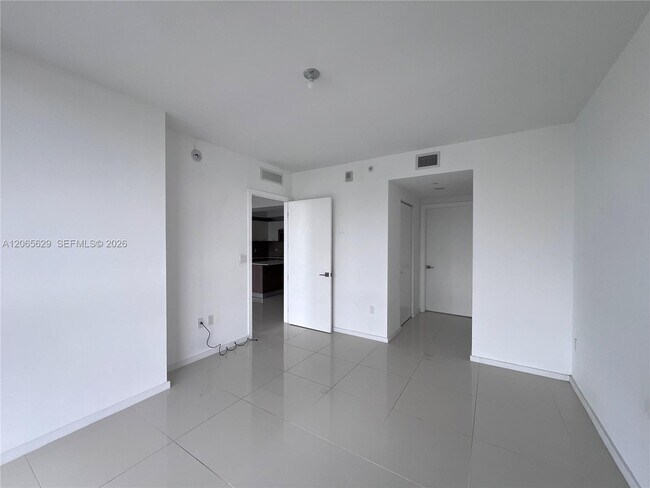 Building Photo - 5300 Paseo Blvd