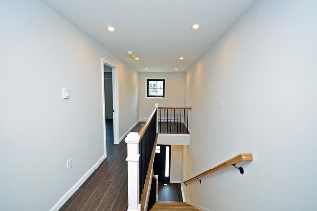 Building Photo - 40 Beech St