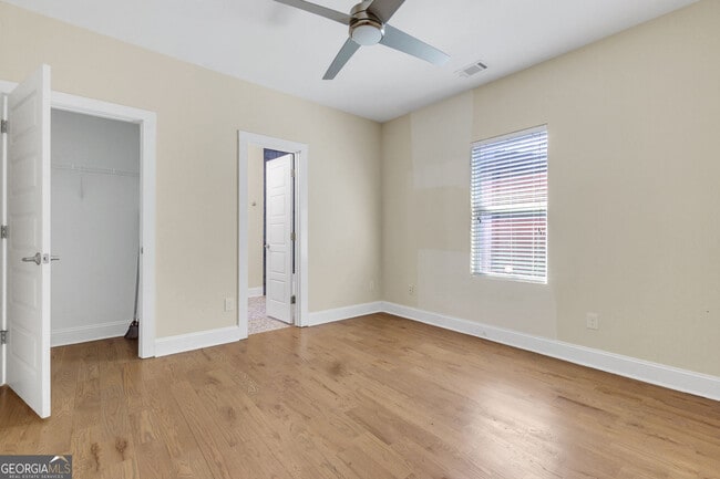 Building Photo - 998 Mayson Turner Rd NW