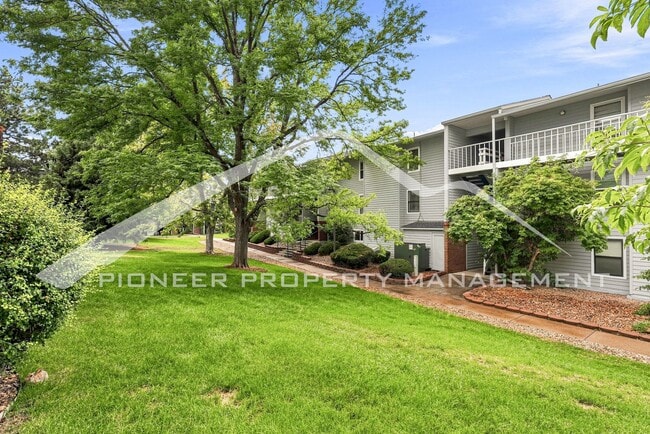Building Photo - 3141 S Tamarac Dr