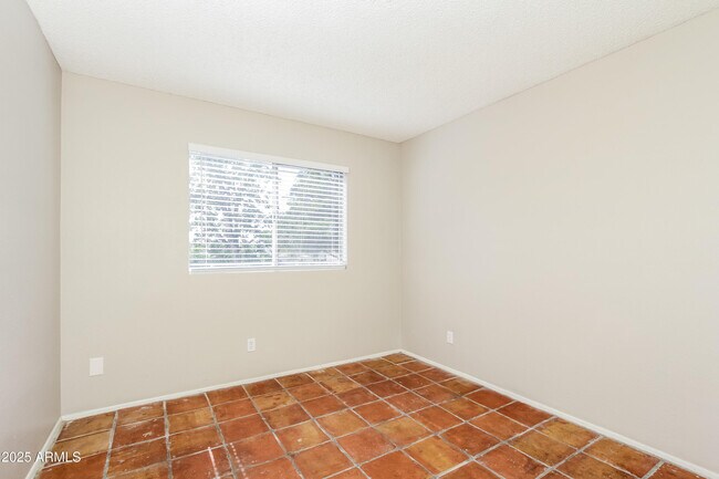 Building Photo - 11345 N 82nd Dr