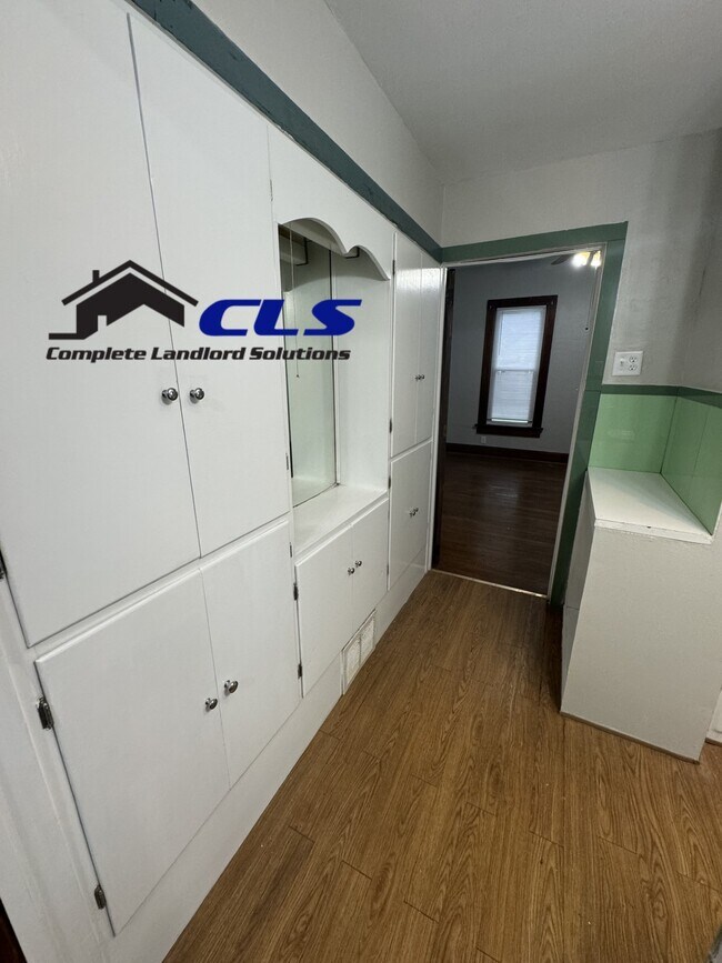 Building Photo - 1610 S 8th St