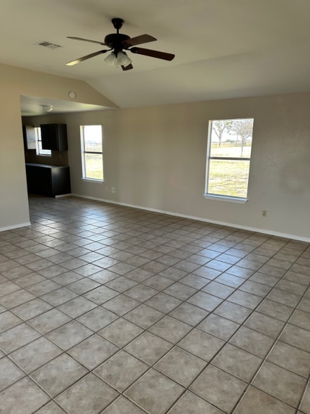 Building Photo - 127 Summer Harvest Dr