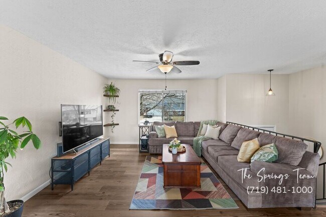 Building Photo - 1730 Hathaway Dr