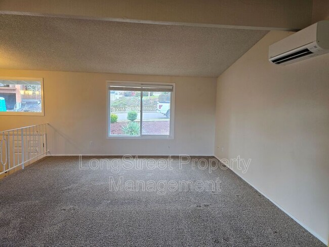 Building Photo - 2911 NW Ashwood Dr