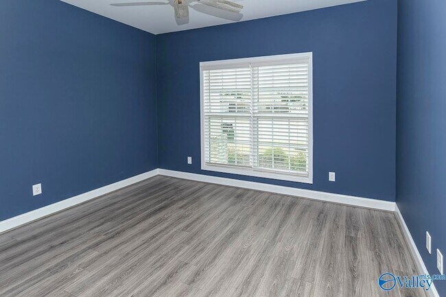 Building Photo - 125 River Springs Ct