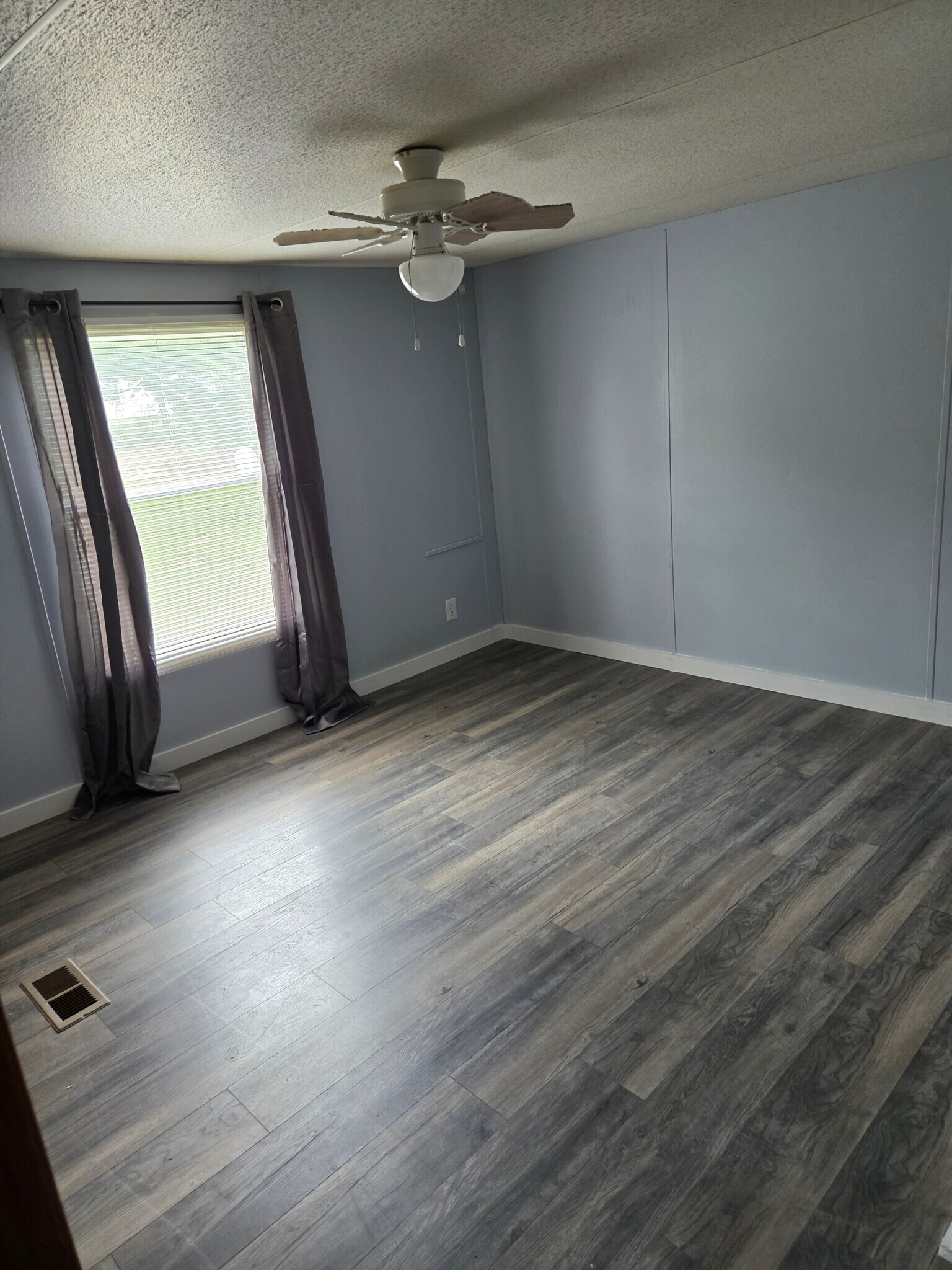 Building Photo - 102A Wilhowie Dr
