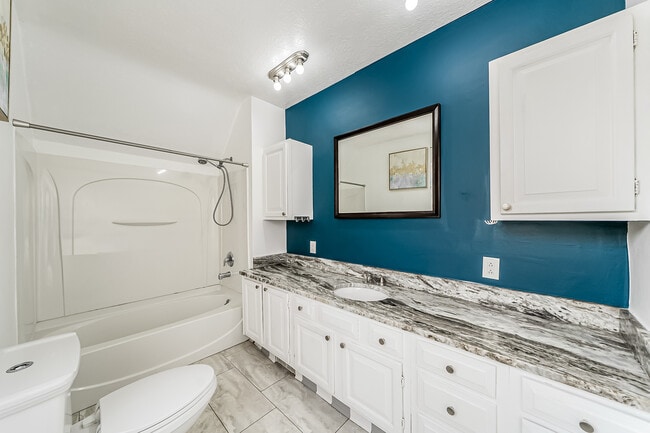 Building Photo - 1453 W 101st St