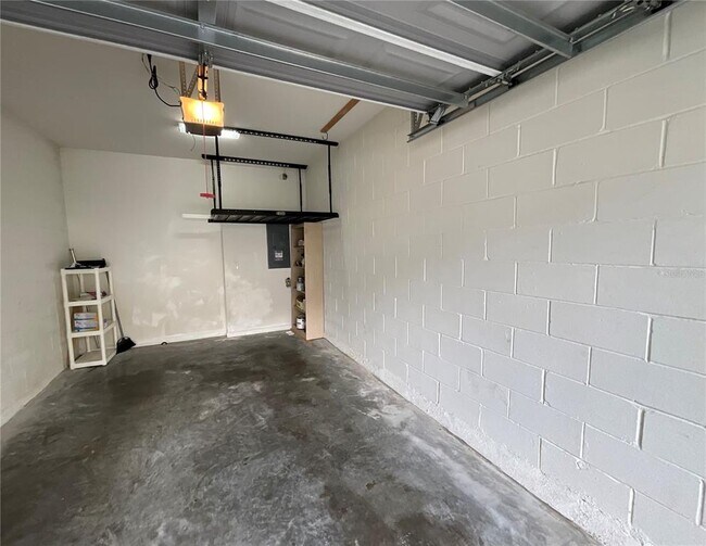 Building Photo - 5251 Maxon Terrace