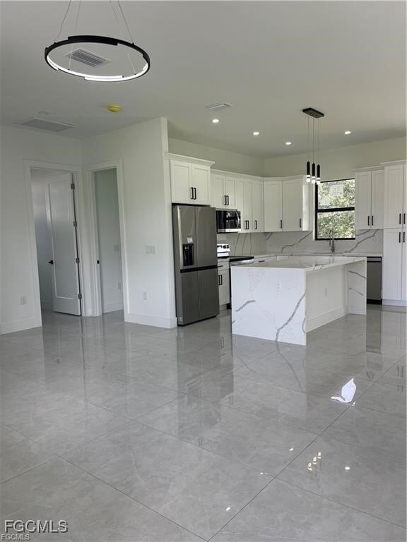 Building Photo - 3221 Vera Ct