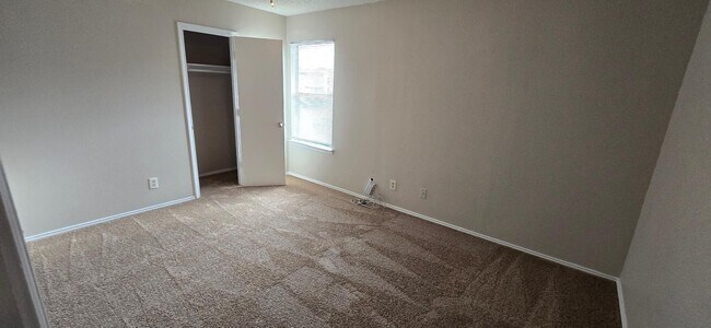 Building Photo - 8117 Foxfire Ln