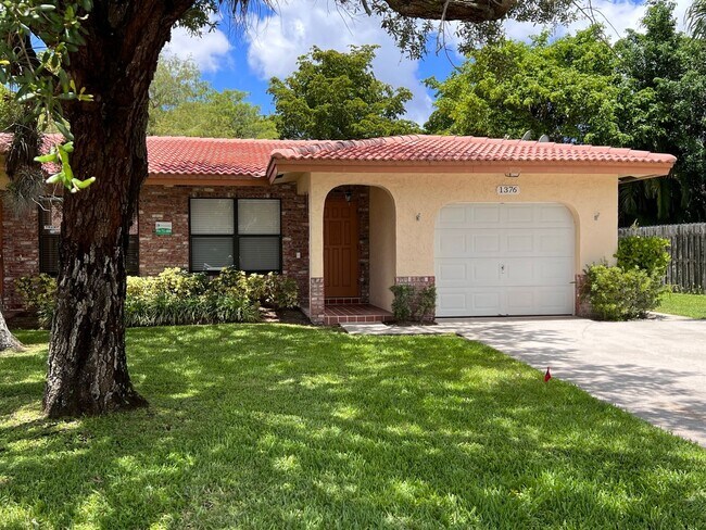 Primary Photo - 1372-1376-1376 NW 93rd Terrace