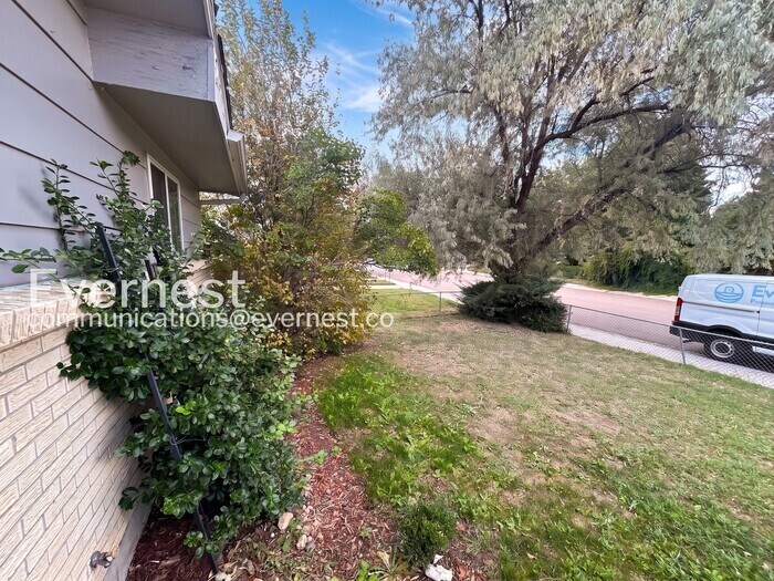 Building Photo - 4203 Goldenrod Dr