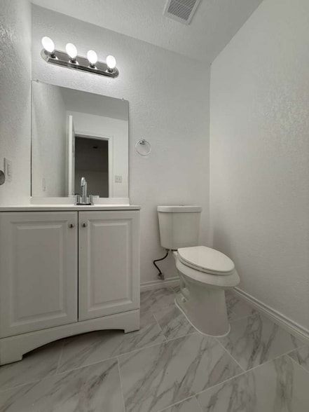 Building Photo - 6627 Diamond Pass