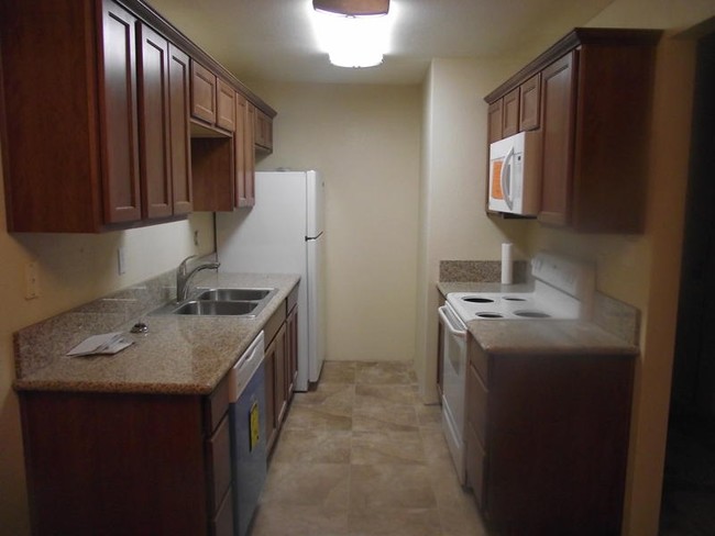 Building Photo - 9200 Madison Ave