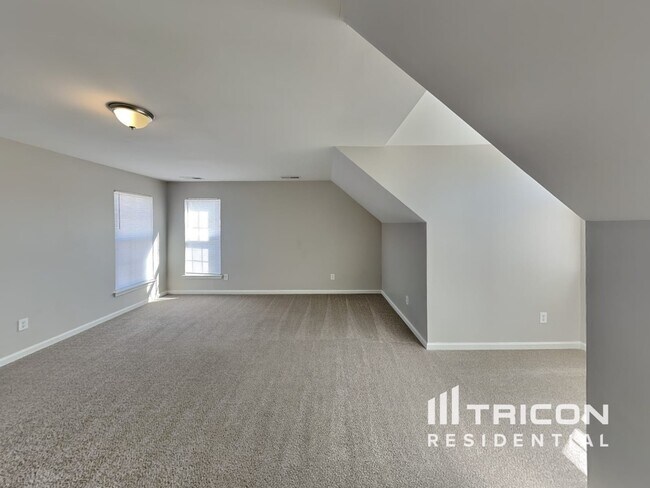 Building Photo - 152 Crestwood Dr