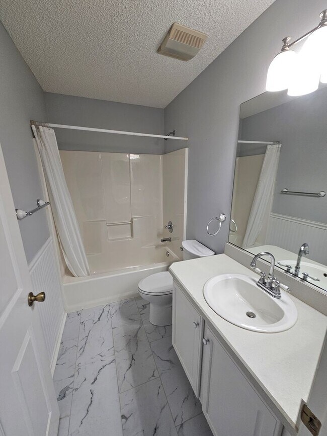 Building Photo - 8459 SE 177th Roleson Ln