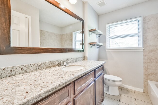 Building Photo - 7106 Pinetex Dr