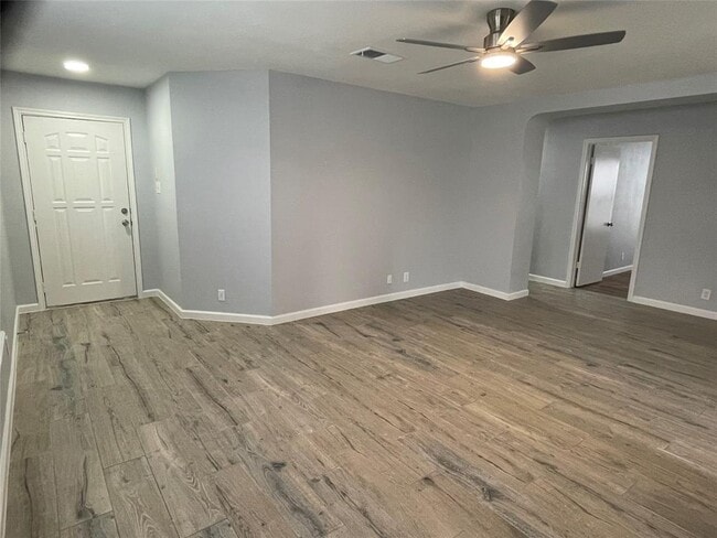 Building Photo - 2911 Donnell Dr