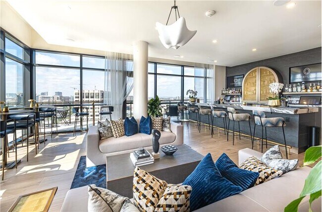 Building Photo - 3201 McKinney Ave