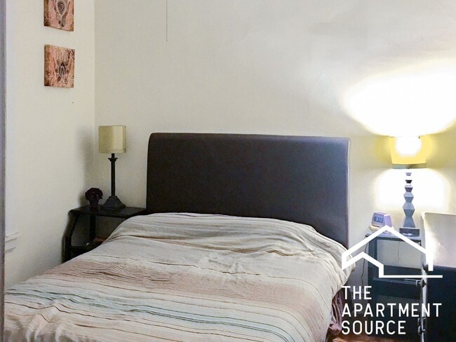 Building Photo - 3823 N Lawndale Ave