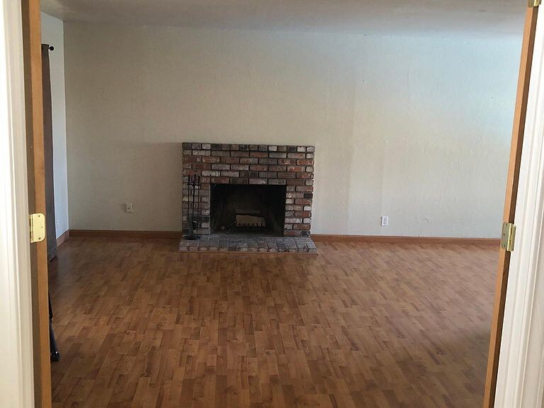 Building Photo - 112 Asbury Dr