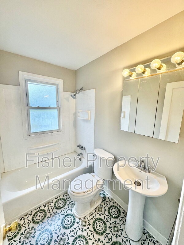 Building Photo - 3223 Jeter Ave