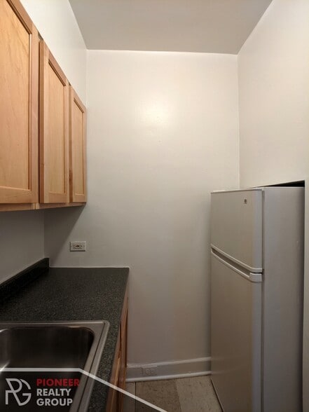 Building Photo - 537 W Arlington Pl