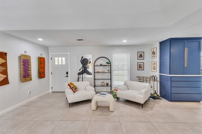 Building Photo - 403 Crossbow Dr