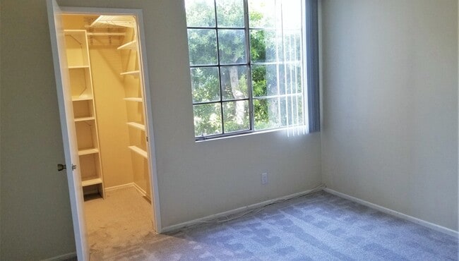 Building Photo - Beautiful 2 Bed, 2 Bath Condo in Great Valley Village Neighborhood