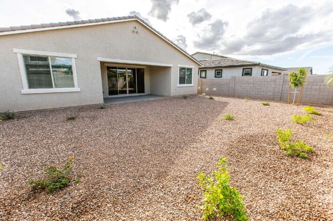 Building Photo - 23024 E Watford Dr