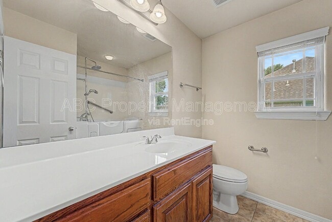 Building Photo - 3558 W Clearwood Dr