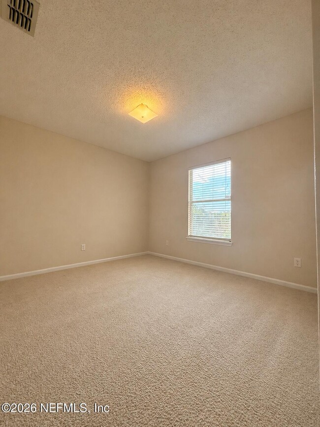 Building Photo - 3150 Highland Grove Dr