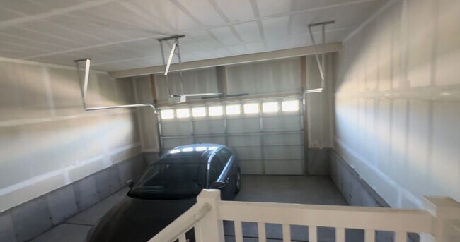 Building Photo - 13646 S Watts Ln