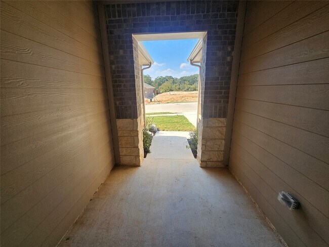Building Photo - 417 Blanco Dr