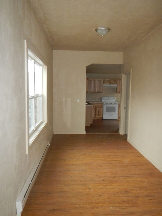 Building Photo - 104 N K St