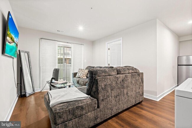 Building Photo - 14730 Spring Haven Ln