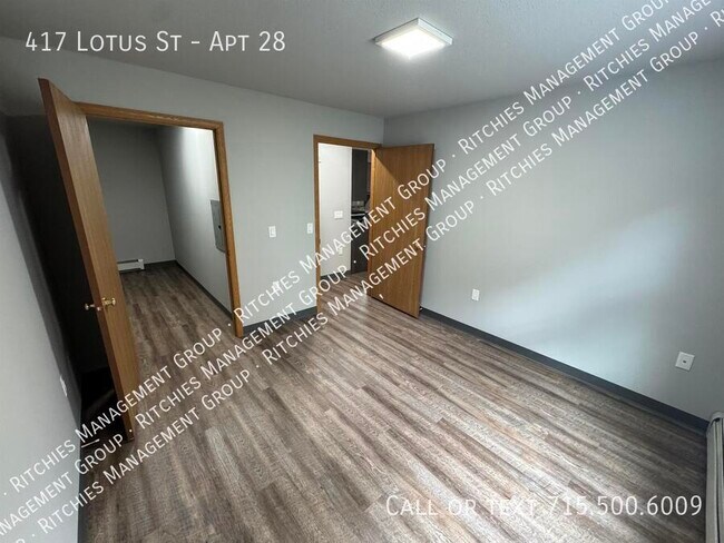 Building Photo - 417 Lotus St